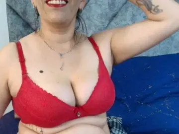 ShanteyLaurent  live sex cam