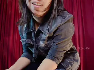 Sharlotte-1  live sex cam