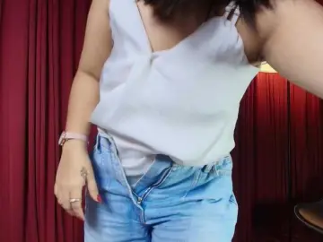 Sharlotte-1  live sex cam