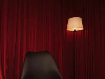 Sharlotte-1  live sex cam