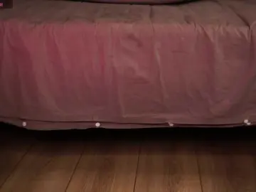 Fluffiebaby  live sex cam