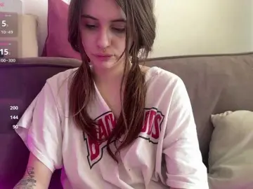 Kissnotilt  live sex cam