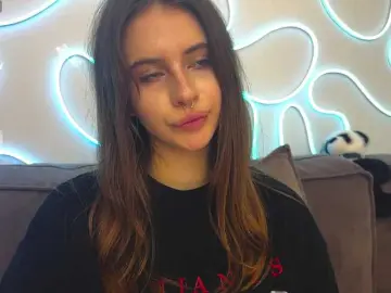 Kissnotilt  live sex cam