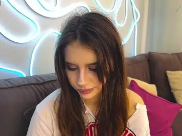 Kissnotilt  live sex cam
