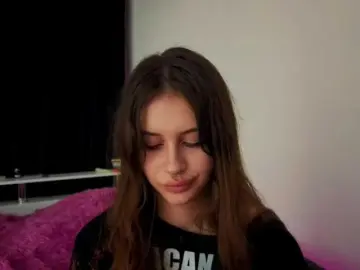 Kissnotilt  live sex cam