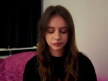 Kissnotilt  live sex cam