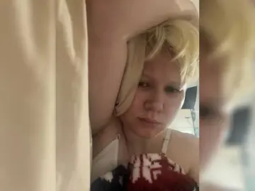 Larast  live sex cam