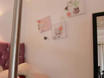 MiaWhiteBunny  live sex cam