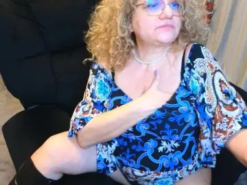 Maggiemilff68  live sex cam