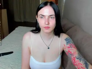 Witch-lady18  live sex cam