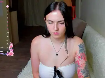 Witch-lady18  live sex cam