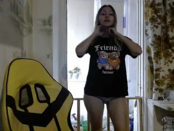AliceSmiles  live sex cam