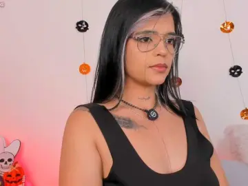 IvonneDuarte  live sex cam