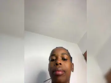 Larrine  live sex cam