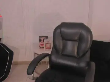 MiaRoberts1  live sex cam