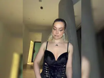 MistressX555  live sex cam