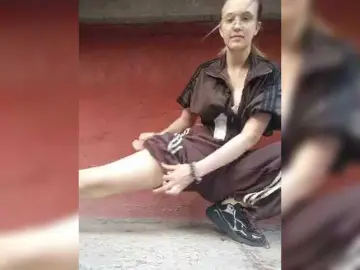 SorelleNoir  live sex cam