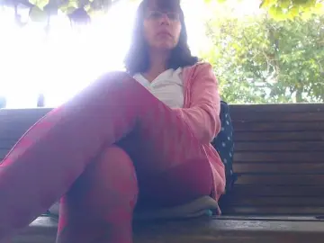 AnnBigLabia  live sex cam
