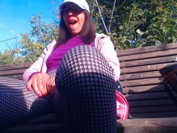 AnnBigLabia  live sex cam