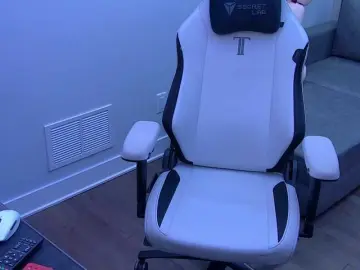 FitCougar  live sex cam