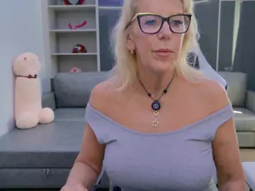 FitCougar  live sex cam