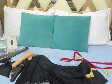 HunterIgnis  live sex cam