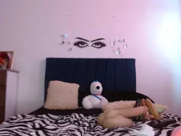 Keylertrue18  live sex cam