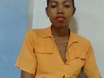 Layah7  live sex cam