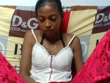 Layah7  live sex cam