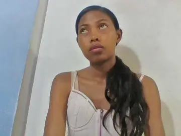 Layah7  live sex cam