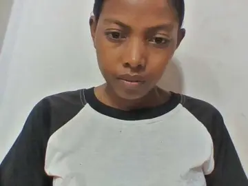Layah7  live sex cam