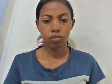 Layah7  live sex cam