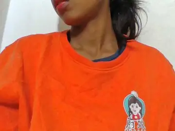 Layah7  live sex cam