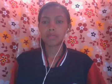 Layah7  live sex cam