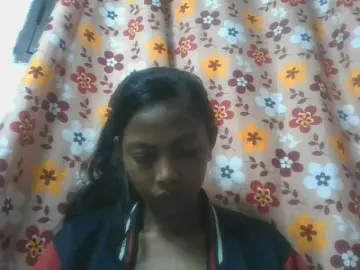 Layah7  live sex cam