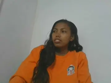 Layah7  live sex cam