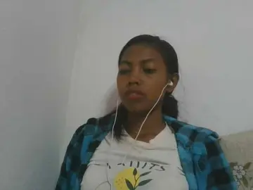 Layah7  live sex cam