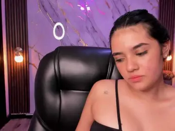 MaiaEvans  live sex cam