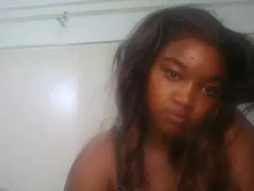 Pretty005  live sex cam
