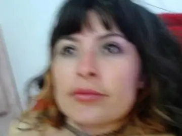 Alexandra-94  live sex cam