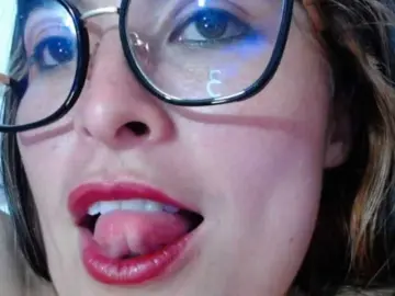 Alexandra-94  live sex cam