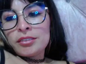 Alexandra-94  live sex cam