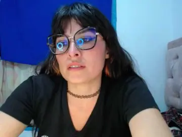 Alexandra-94  live sex cam