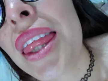 Alexandra-94  live sex cam