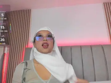 Naishaa1  live sex cam