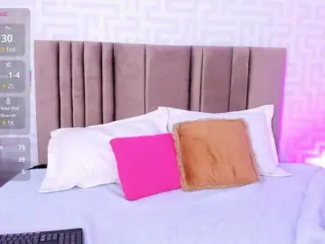 Naishaa1  live sex cam