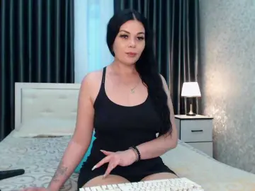 Pervjuly  live sex cam