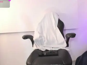 Kittyscoot  live sex cam