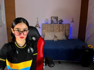 Kittyscoot  live sex cam