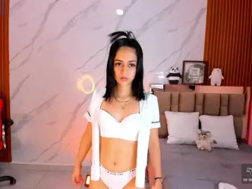 Kittyscoot  live sex cam